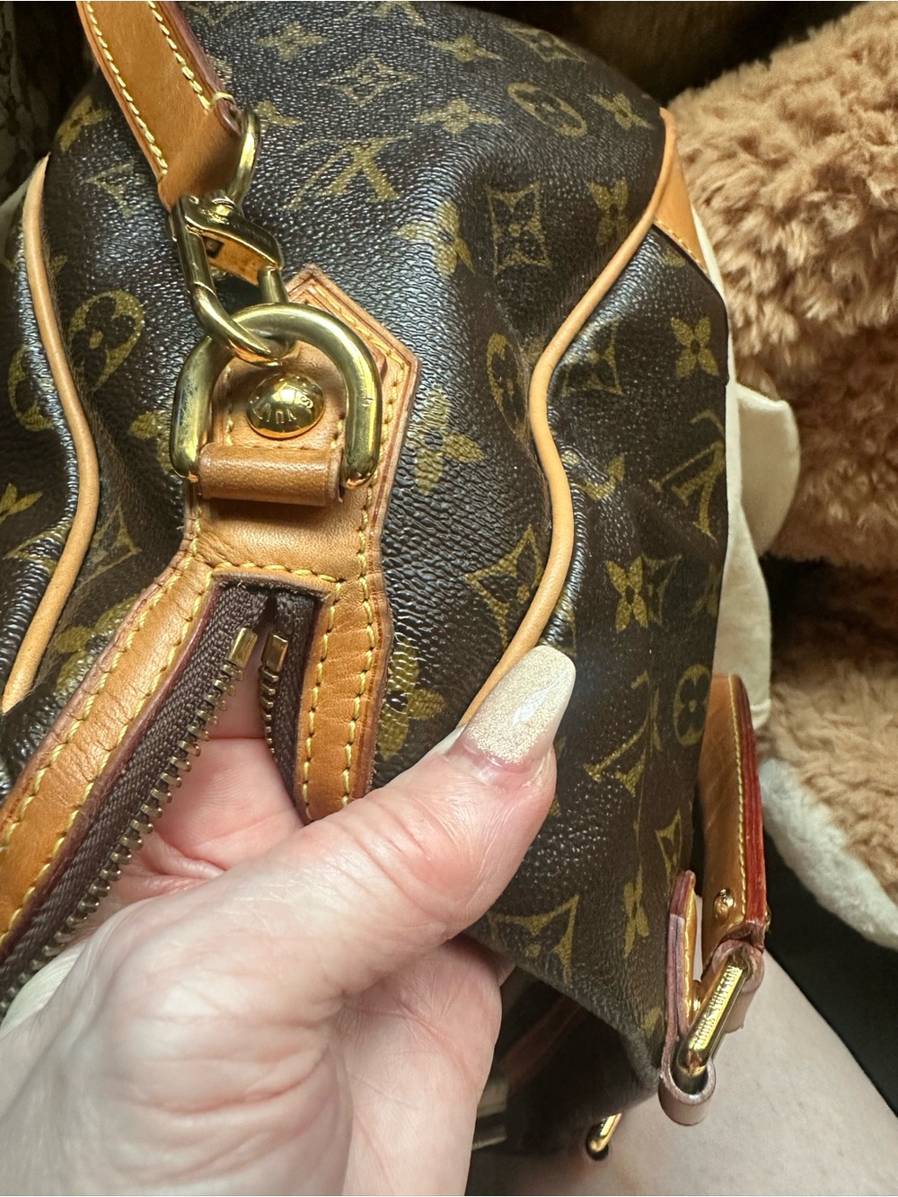 Louis Vuitton Brown Monogram Canvas Shoulder Bag with Tan Leather Trim - Picture 9 of 16